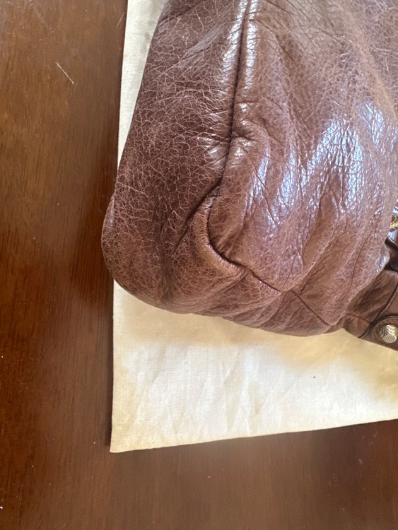 バレンシアガ  （ブランドバッグ）の商品画像 - 査定依頼日：2025年10月2日 - 最高査定価格：100,000円