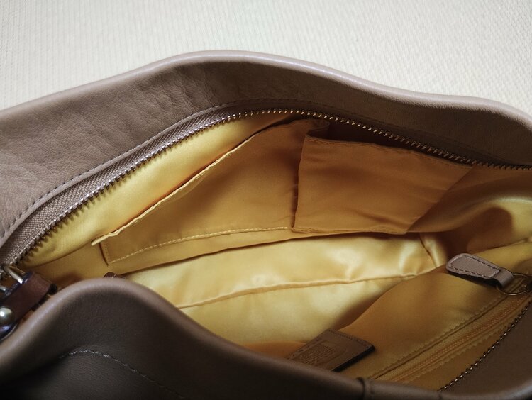 バッグ（ブランドバッグ）の商品画像 - 査定依頼日：2026年8月15日 - 最高査定価格：5,000円