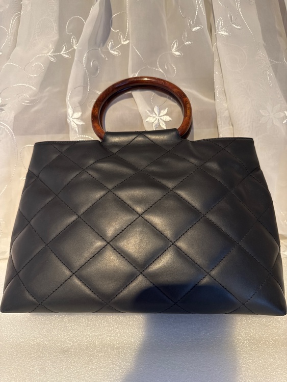 マトラッセ　ウッドハンドル（ブランドバッグ）の商品画像 - 査定依頼日：2026年4月14日 - 最高査定価格：140,000円