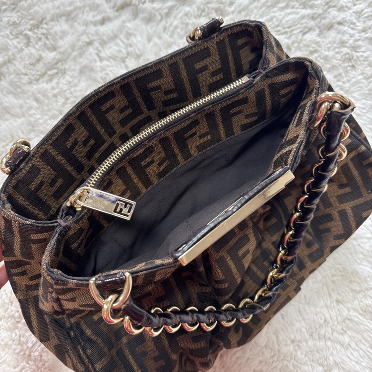 フェンディ  （ブランドバッグ）の商品画像 - 査定依頼日：2025年6月26日 - 最高査定価格：60,000円