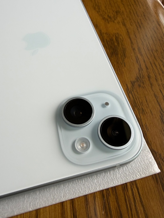 iPhone iPhone 15 Plus 256GB SIMフリー（スマホ）の商品画像 - 査定依頼日：2026年8月19日 - 最高査定価格：79,000円
