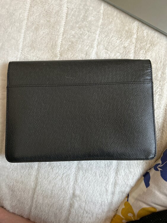 ルイヴィトン タイガ （ブランドバッグ）の商品画像 - 査定依頼日：2025年1月5日 - 最高査定価格：20,000円