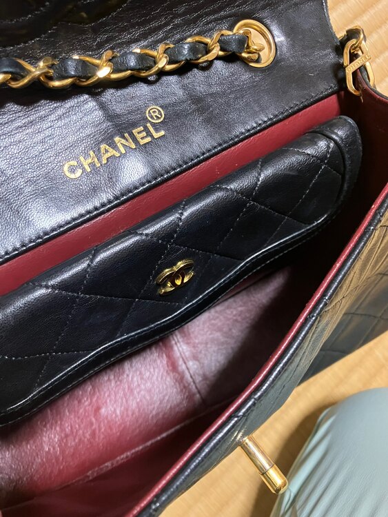 チェーンショルダー　マトラッセ（ブランドバッグ）の商品画像 - 査定依頼日：2025年4月28日 - 最高査定価格：210,000円