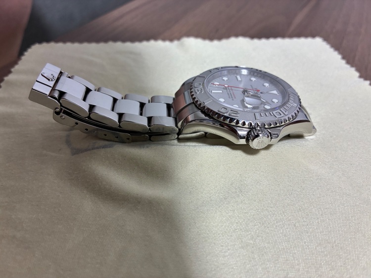 ロレックス ヨットマスター （高級時計）の商品画像 - 査定依頼日：2025年7月18日 - 最高査定価格：1,320,000円