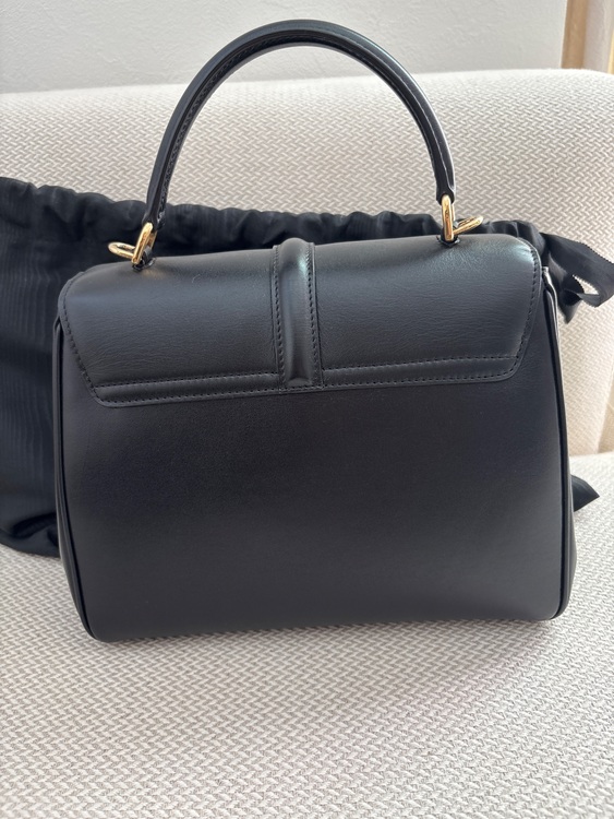 セリーヌ  （ブランドバッグ）の商品画像 - 査定依頼日：2025年6月5日 - 最高査定価格：250,000円