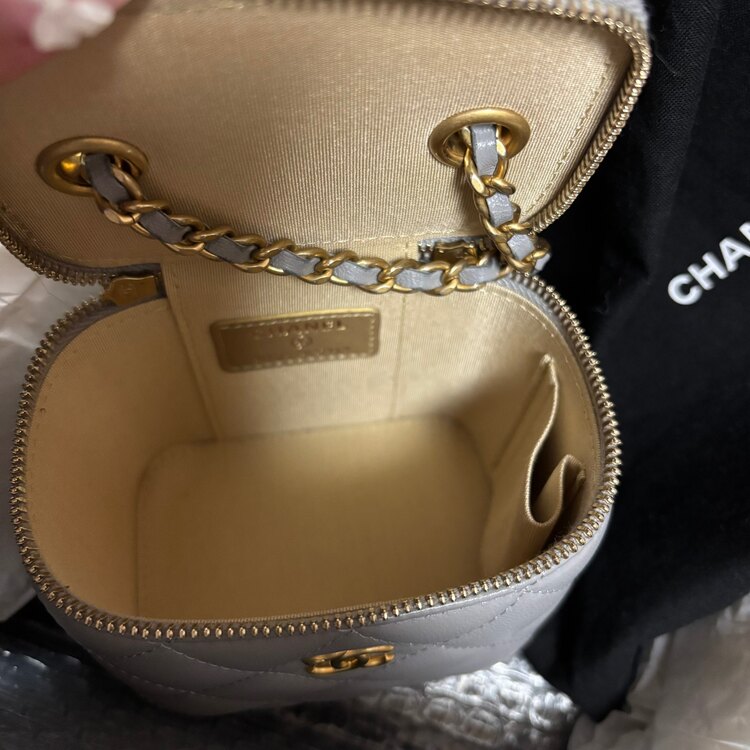 バニティ（ブランドバッグ）の商品画像 - 査定依頼日：2025年2月23日 - 最高査定価格：233,000円