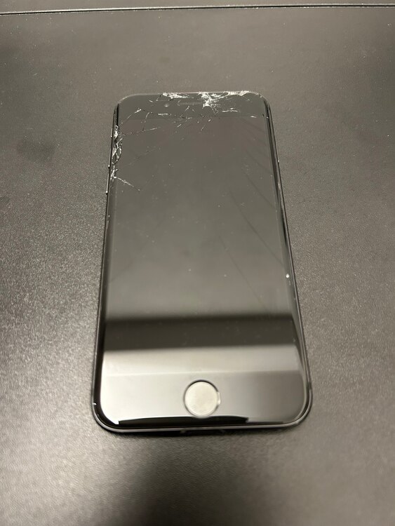 iphone8 MQ842J/A（スマホ）の商品画像 - 査定依頼日：2025年2月23日 - 最高査定価格：3,000円