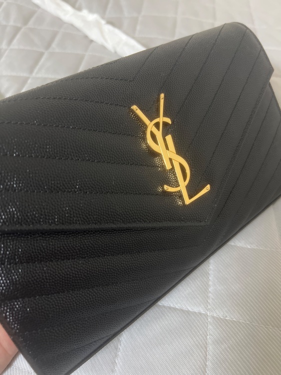 イブサンローラン  （ブランドバッグ）の商品画像 - 査定依頼日：2025年10月1日 - 最高査定価格：150,000円