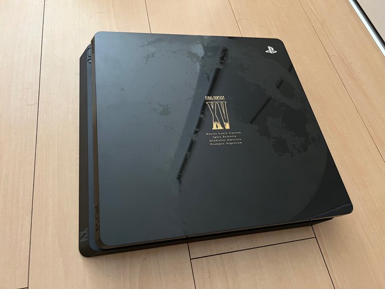 PS4 FINAL FANTASY XV LUNA EDITION (1TB)（ゲーム機本体・ゲームソフト）の商品画像 - 査定依頼日：2023年10月31日 - 最高査定価格：10,000円