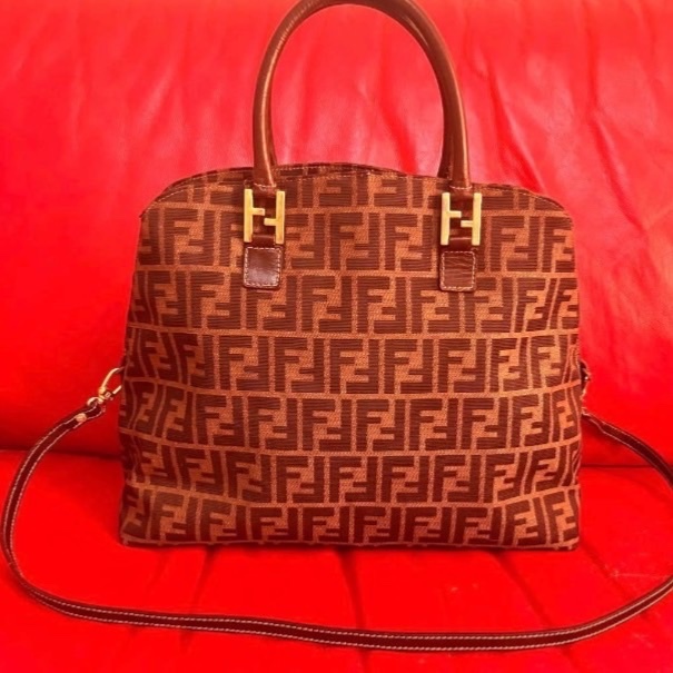 バック（ブランドバッグ）の商品画像 - 査定依頼日：2026年1月19日 - 最高査定価格：35,000円