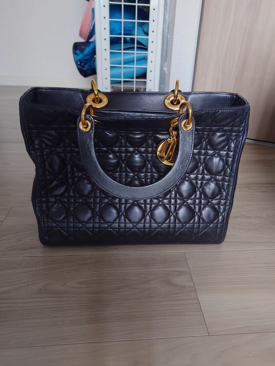 レディディオール　ラージ（ブランドバッグ）の商品画像 - 査定依頼日：2025年8月28日 - 最高査定価格：250,000円