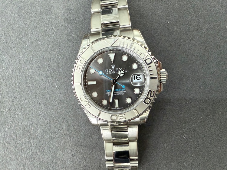 268622（高級時計）の商品画像 - 査定依頼日：2025年9月24日 - 最高査定価格：1,700,000円