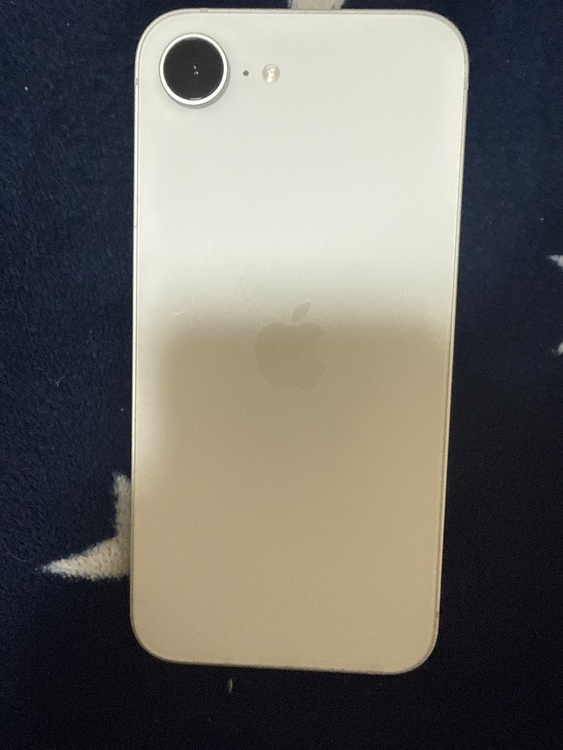 iPhone iPhone 16e 128GB Softbank（スマホ）の商品画像 - 査定依頼日：2026年7月1日 - 最高査定価格：59,000円