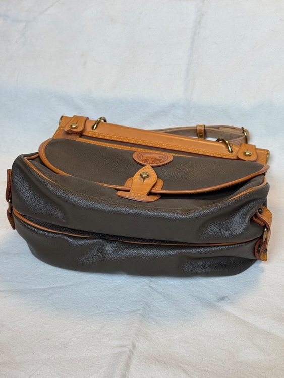 ハンティングワールド　カバン（古着・ファッション）の商品画像 - 査定依頼日：2025年6月6日