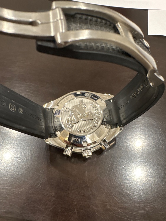 オメガ スピードマスター 9800041s1（高級時計）の商品画像 - 査定依頼日：2026年1月5日 - 最高査定価格：430,000円