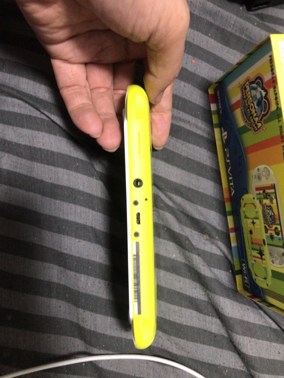 PCH2000ペルソナ4ダンシング・オールナイト　クレイジー・バリューパック（ゲーム機本体・ゲームソフト）の商品画像 - 査定依頼日：2022年11月25日 - 最高査定価格：18,000円