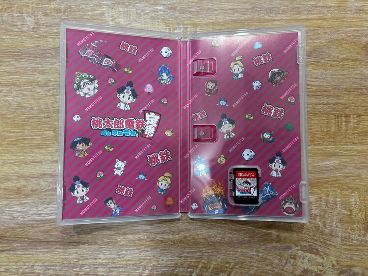 桃太郎電鉄ワールド〜地球は希望でまわってる〜、桃太郎電鉄〜昭和平成令和も定番！〜（ゲーム機本体・ゲームソフト）の商品画像 - 査定依頼日：2025年4月16日 - 最高査定価格：4,000円