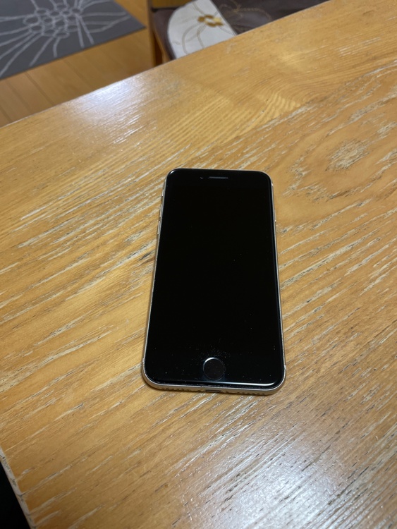 iPhone SE (第 3 世代) 64GB SIMフリー（スマホ）の商品画像 - 査定依頼日：2026年1月24日 - 最高査定価格：35,000円