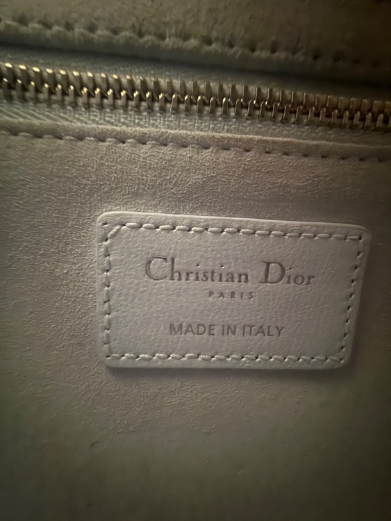 レディディオール（ブランドバッグ）の商品画像 - 査定依頼日：2026年2月24日 - 最高査定価格：330,000円