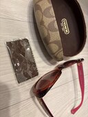 COACH サングラス HC8002A　バーガンディー（古着・ファッション）の商品画像 - 査定依頼日：2025年4月23日 - 最高査定価格：1,200円