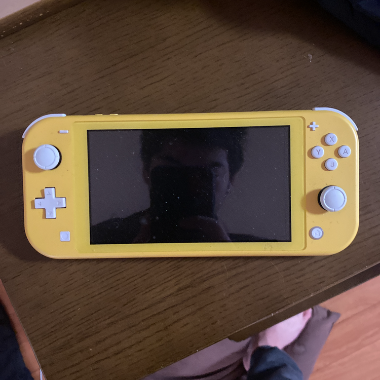 Nintendo Switch Lite本体 イエロー（ゲーム機本体・ゲームソフト）の商品画像 - 査定依頼日：2021年1月14日 - 最高査定価格：12,000円
