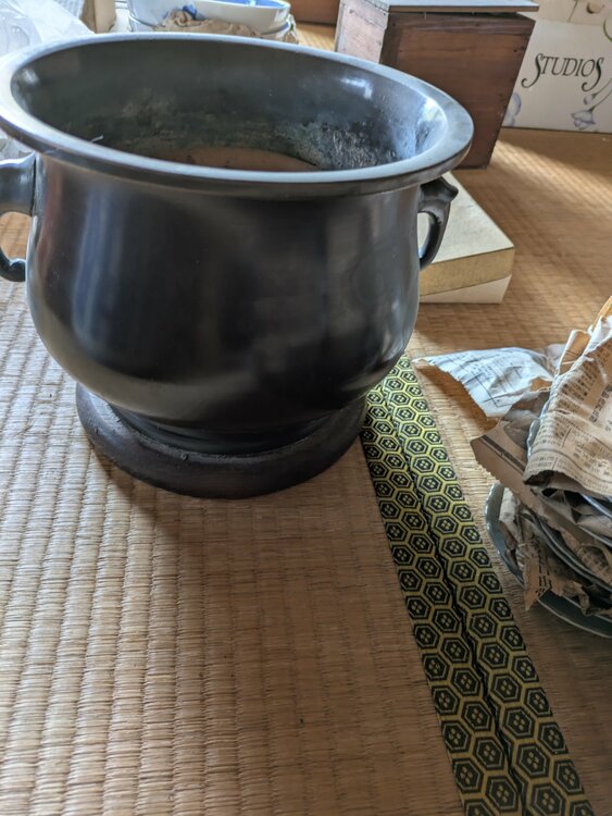 火鉢（美術品・骨董品）の商品画像 - 査定依頼日：2026年6月30日 - 最高査定価格：3,000円