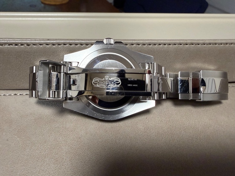 ロレックス GMTマスター 116710（高級時計）の商品画像 - 査定依頼日：2025年11月14日 - 最高査定価格：2,000,000円