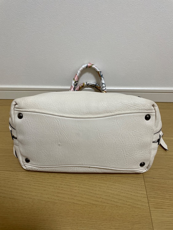 ミュウミュウ  （ブランドバッグ）の商品画像 - 査定依頼日：2025年9月14日 - 最高査定価格：30,000円