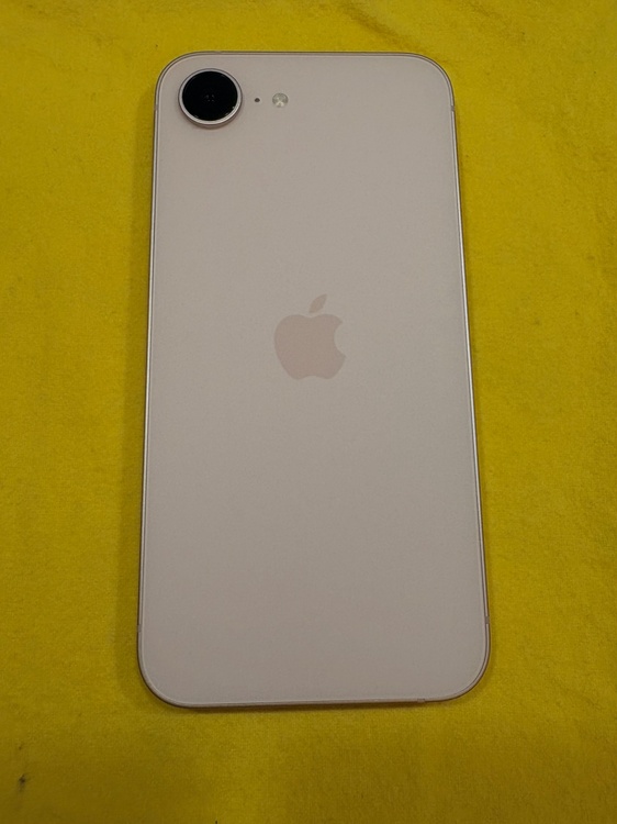 iPhone 17e（スマホ）の商品画像 - 査定依頼日：2026年9月23日 - 最高査定価格：74,000円