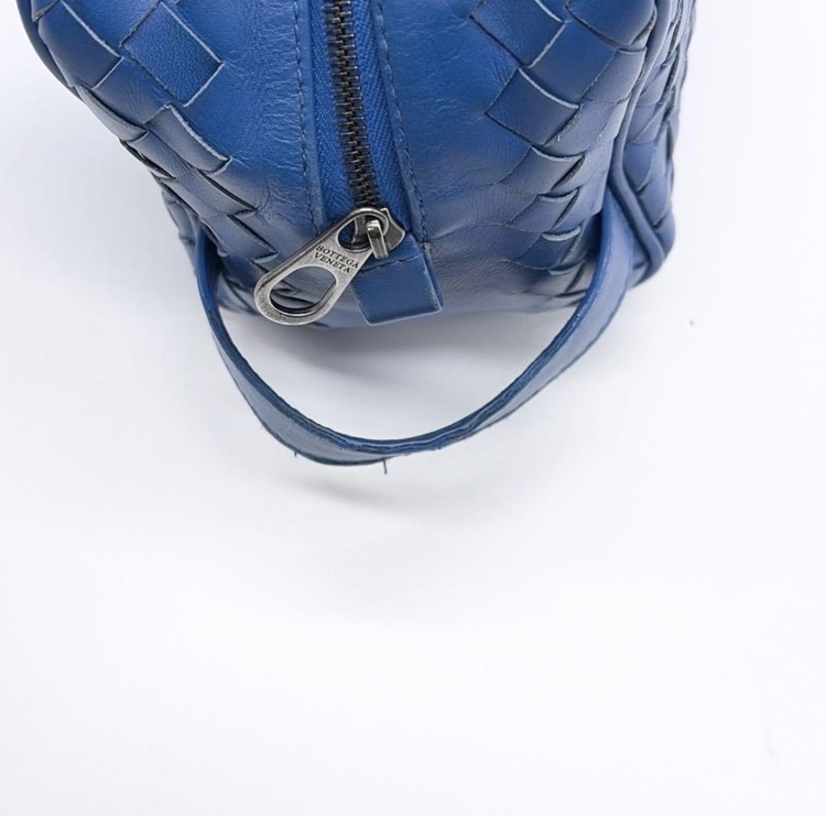 BOTTEGAVENETA ボッテガヴェネタ イントレチャート セカンドバッグ （ブランドバッグ）の商品画像 - 査定依頼日：2026年4月5日 - 最高査定価格：60,000円