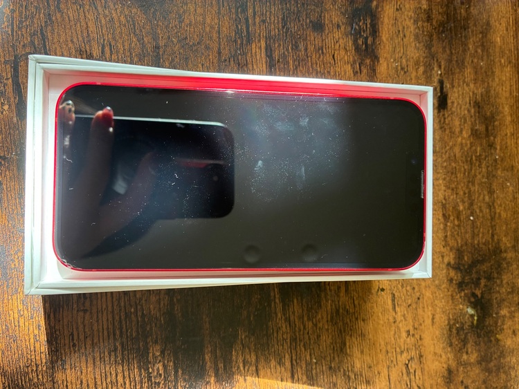 iPhone14レッド（スマホ）の商品画像 - 査定依頼日：2025年11月16日 - 最高査定価格：44,000円