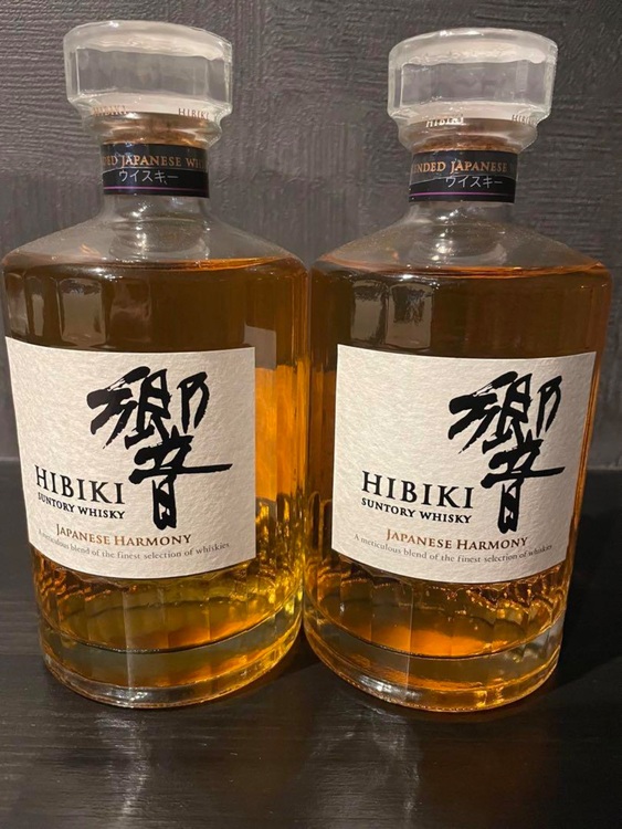 ウイスキー サントリー響 （お酒）の商品画像 - 査定依頼日：2025年10月22日 - 最高査定価格：19,000円