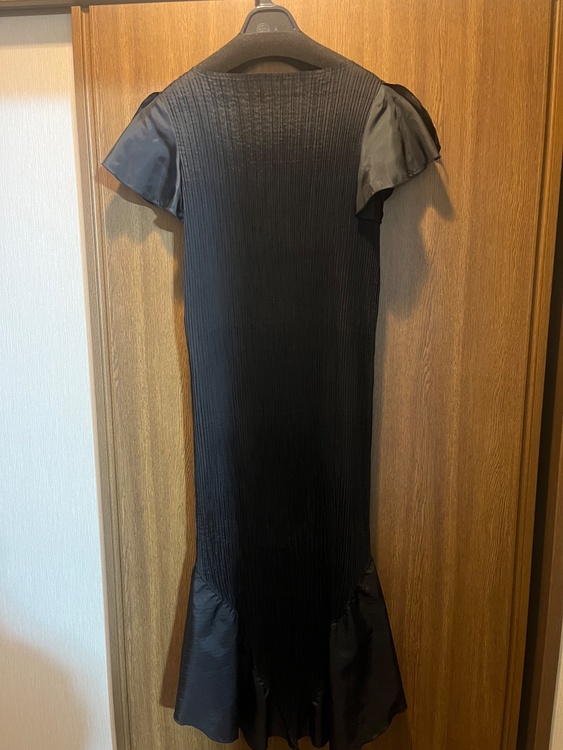 黒ロングドレス（古着・ファッション）の商品画像 - 査定依頼日：2026年4月7日 - 最高査定価格：5,000円