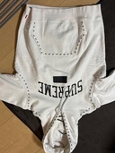 supremeパーカー　スタッズ付き（古着・ファッション）の商品画像 - 査定依頼日：2025年12月12日 - 最高査定価格：12,000円