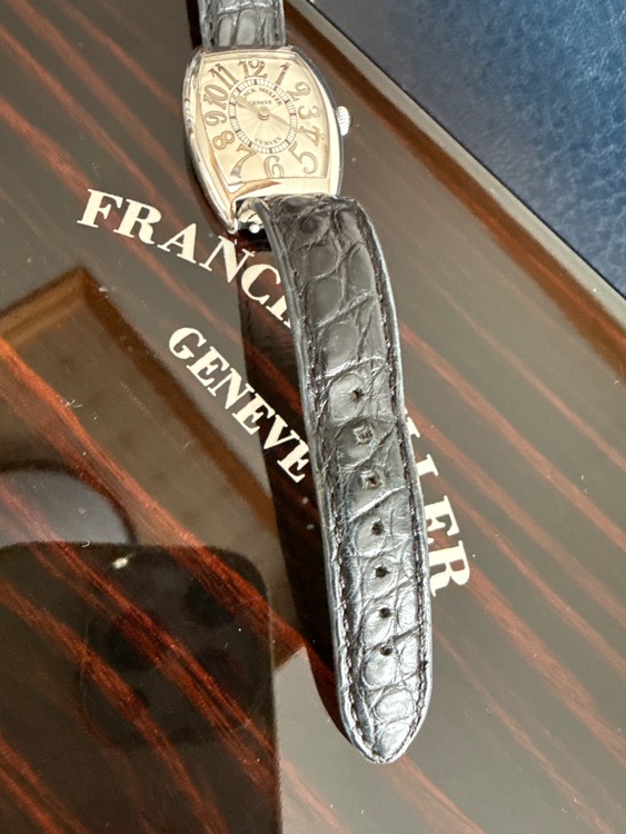 フランクミューラートノウカーベックス（高級時計）の商品画像 - 査定依頼日：2025年9月8日 - 最高査定価格：200,000円