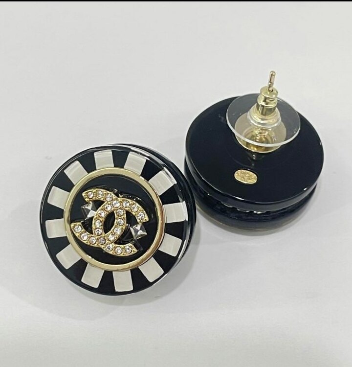 シャネル　ピアス（ブランド財布・小物）の商品画像 - 査定依頼日：2025年4月10日 - 最高査定価格：25,000円