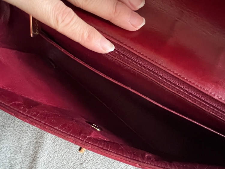 赤黒　ショルダー（ブランドバッグ）の商品画像 - 査定依頼日：2026年2月15日 - 最高査定価格：220,000円