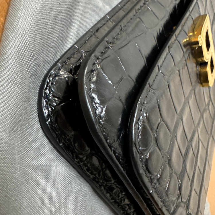 バレンシアガ  （ブランドバッグ）の商品画像 - 査定依頼日：2025年10月9日 - 最高査定価格：50,000円