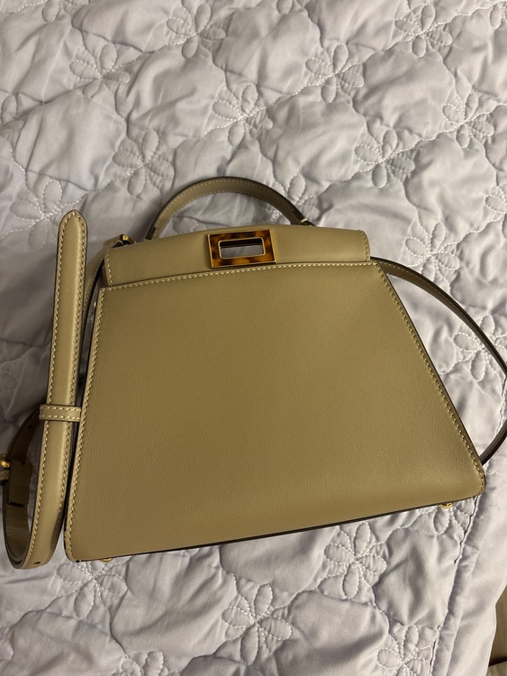 フェンディ モノグラム （ブランドバッグ）の商品画像 - 査定依頼日：2025年8月24日 - 最高査定価格：250,000円