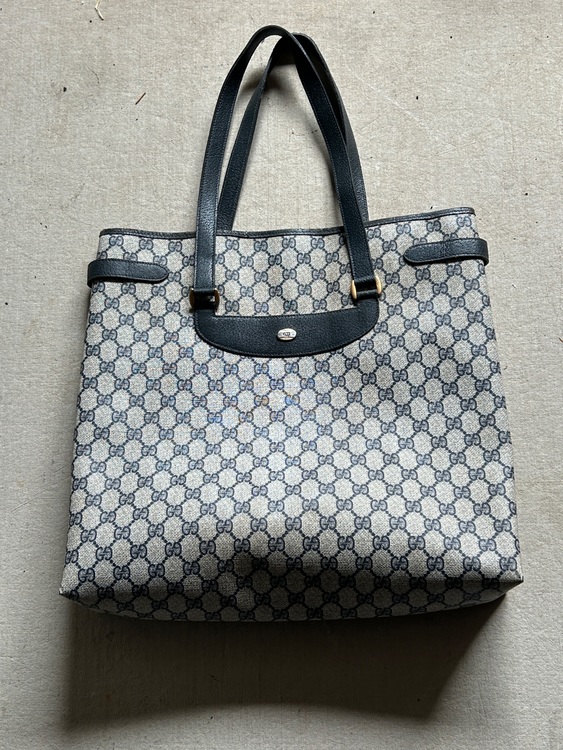 トートバッグ（ブランドバッグ）の商品画像 - 査定依頼日：2025年9月20日 - 最高査定価格：15,000円