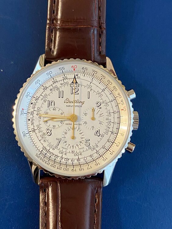 ブライトリング ナビタイマー （高級時計）の商品画像 - 査定依頼日：2025年12月24日 - 最高査定価格：450,000円