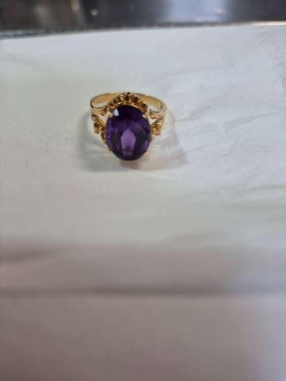 アメジスト付き５g（金・貴金属）の商品画像 - 査定依頼日：2025年2月1日 - 最高査定価格：70,000円