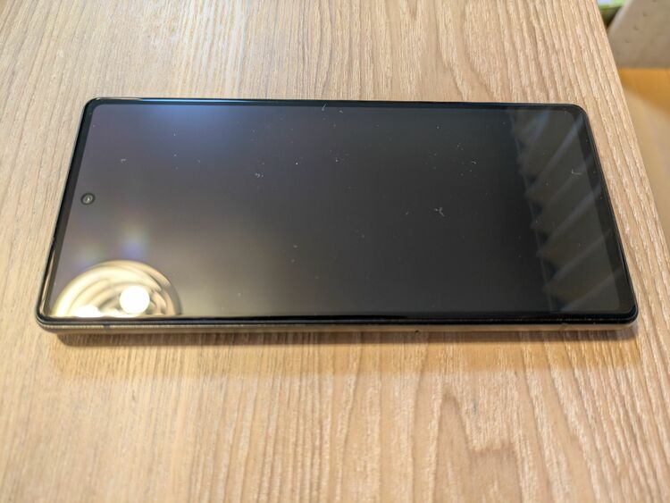 Google Pixel 6a au版 SIMフリー（スマホ）の商品画像 - 査定依頼日：2025年6月13日 - 最高査定価格：7,000円