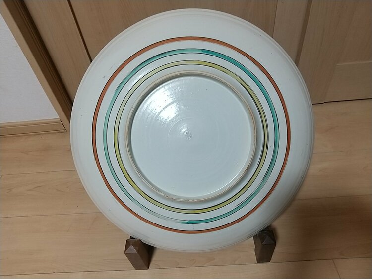 鳴海作の大皿（美術品・骨董品）の商品画像 - 査定依頼日：2026年5月1日 - 最高査定価格：3,000円