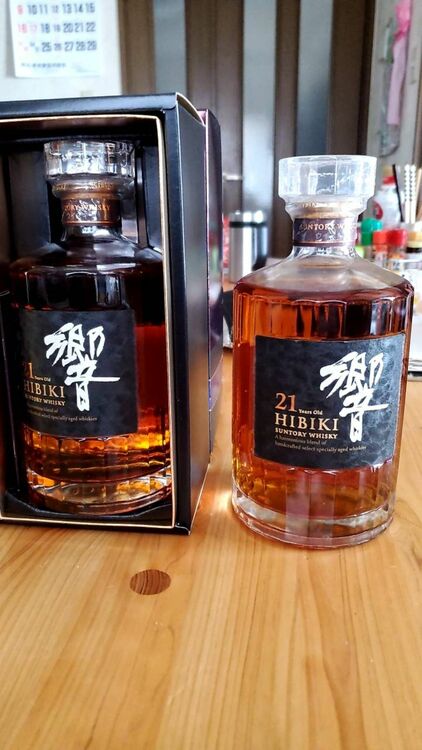 21年（お酒）の商品画像 - 査定依頼日：2025年12月2日 - 最高査定価格：126,000円