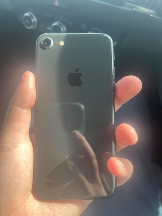 iPhone8 256GB SIMフリー（スマホ）の商品画像 - 査定依頼日：2026年2月24日 - 最高査定価格：5,000円