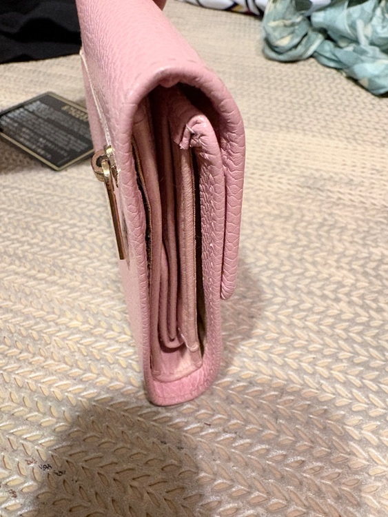 財布（ブランド財布・小物）の商品画像 - 査定依頼日：2025年11月19日 - 最高査定価格：25,000円