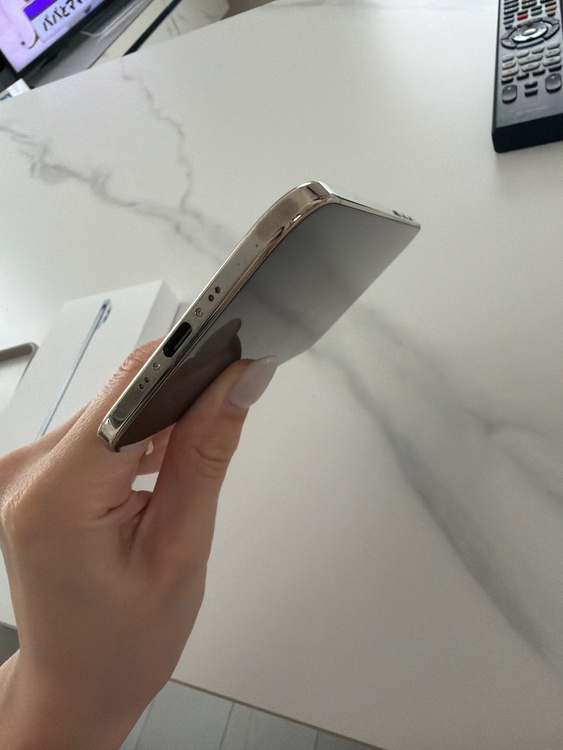 iPhone iPhone Air 256GB docomo（スマホ）の商品画像 - 査定依頼日：2026年6月4日 - 最高査定価格：95,000円
