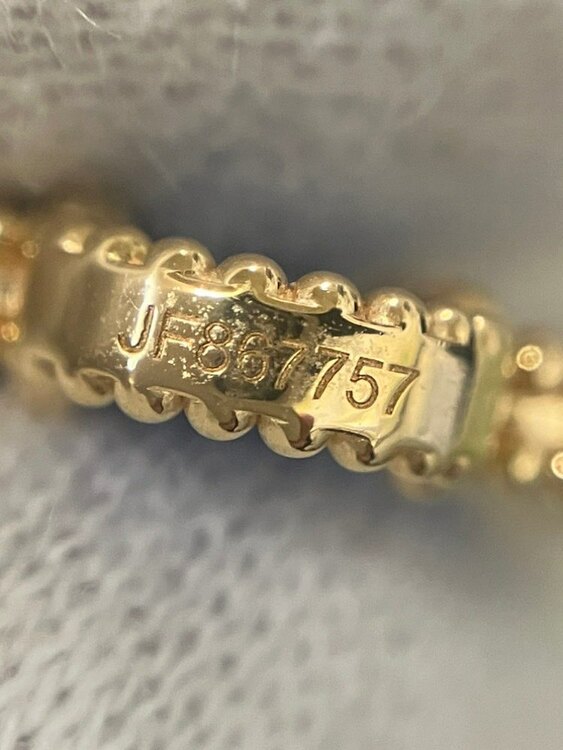 ヴァンクリーフ　20p（宝石）の商品画像 - 査定依頼日：2025年4月4日 - 最高査定価格：1,750,000円