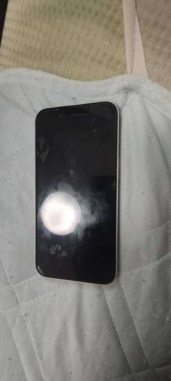 iPhone 13 128GB Softbank（スマホ）の商品画像 - 査定依頼日：2026年5月3日 - 最高査定価格：28,000円
